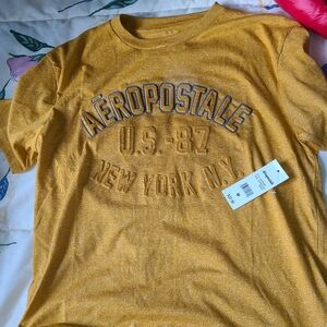 NWT Men's graphic tee